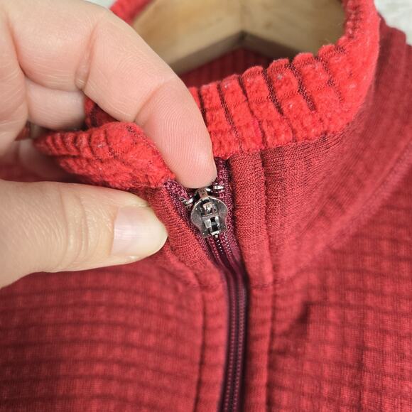 Patagonia R1 Polartec Full Zip Waffle Sweater Red Womens Size Medium. Flaws! - Picture 4 of 10